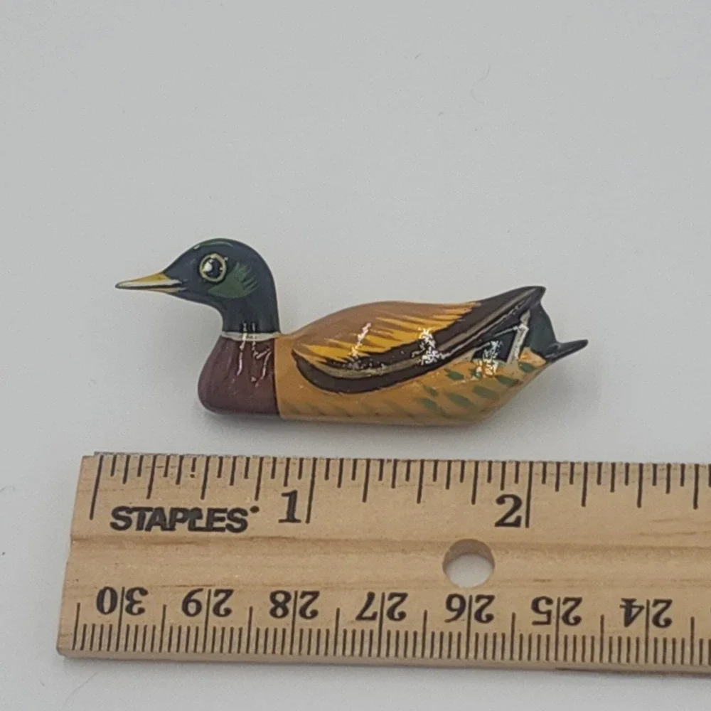 Vintage Carved Wood Hand Painted Takahashi style Mallard‎ Duck Brooch Pin